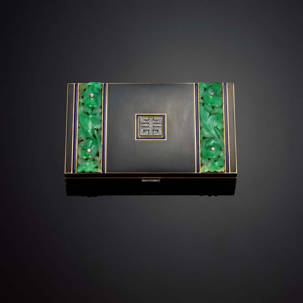 Lacloche Frères Paris Jadeite, Enamel and Diamond Vanity Case in 18k Yellow Gold, circa 1927