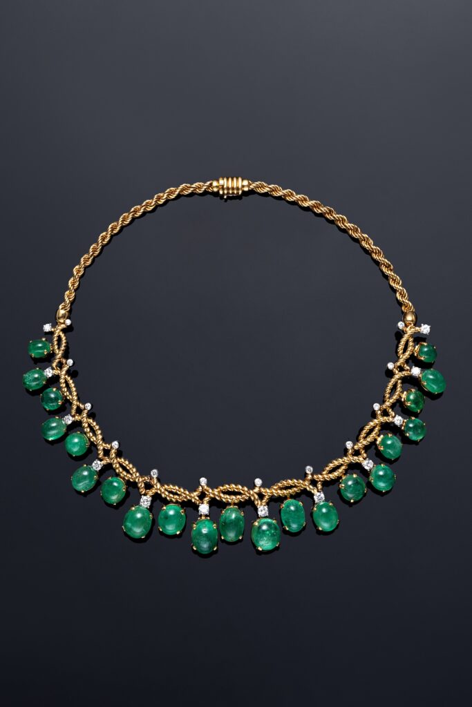 Monture Cartier Emerald and Diamond Necklace in 18K Yellow Gold