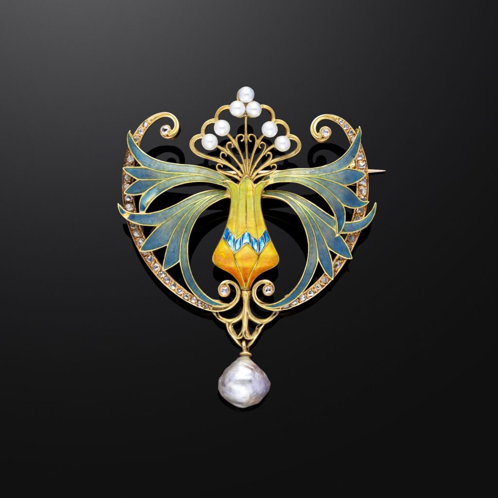 Attributed to Georges Fouquet Art Nouveau Pearl, Enamel and Diamond Brooch