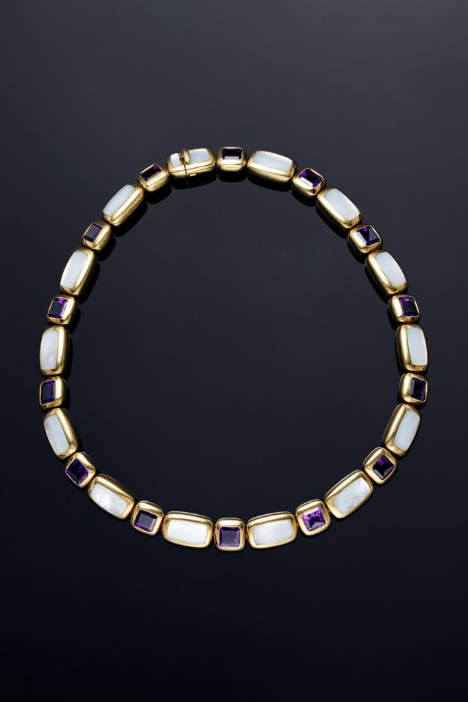 Van Cleef & Arpels (VCA) Amethyst and Mother of Pearl Necklace in 18k Yellow Gold